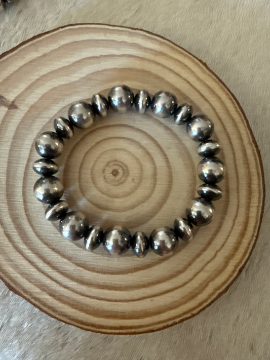 10mm round & 9 mm Saucer Stretchy Bracelet