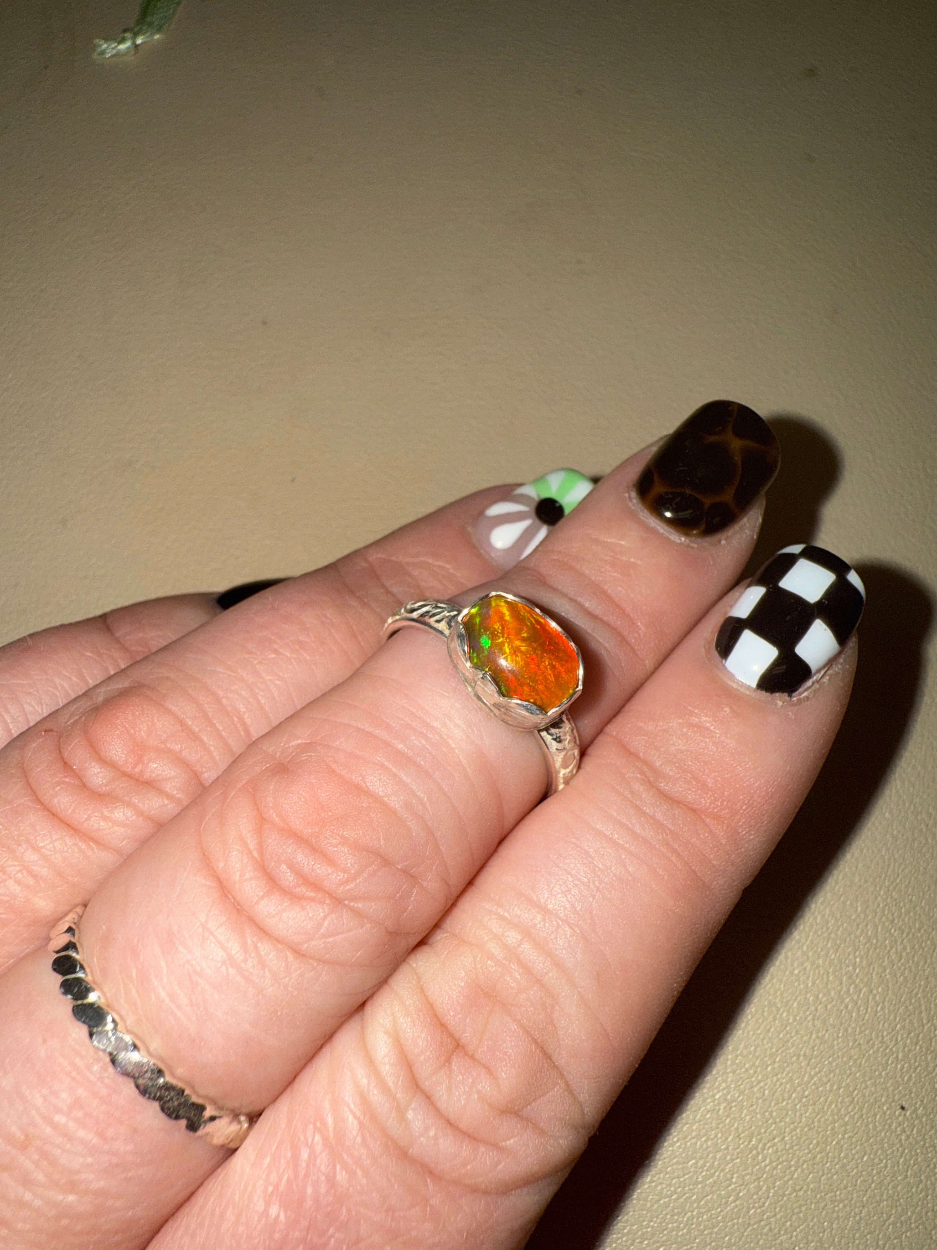 Opal size 8