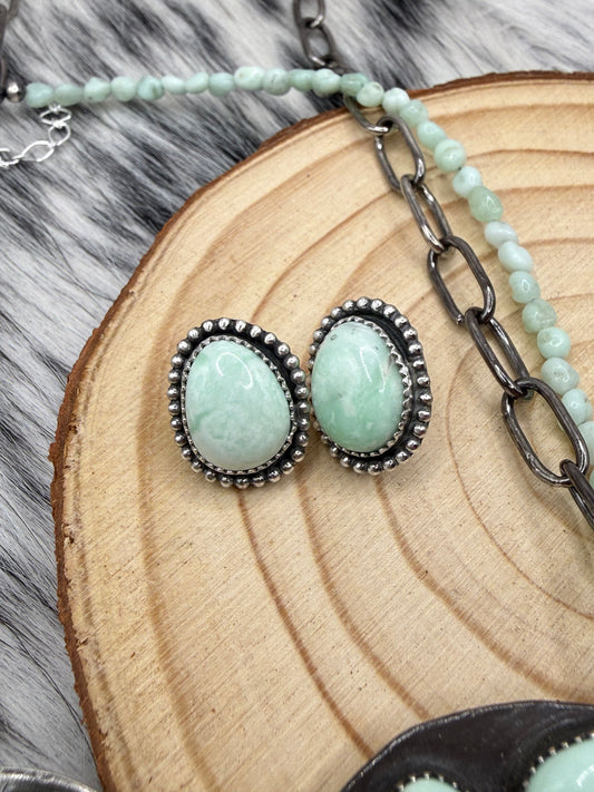 Paloma Studs