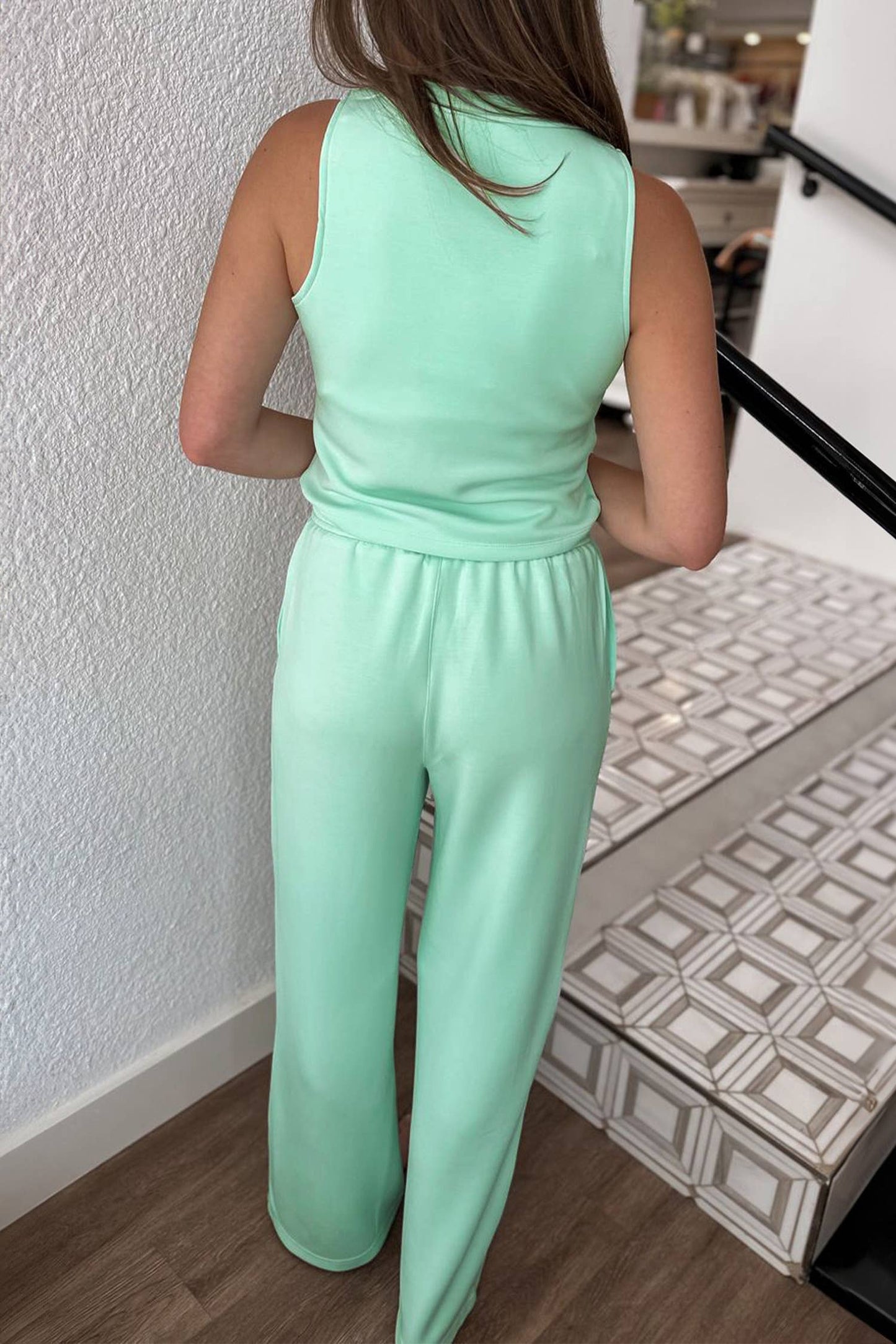 Round Neck Tank Top Drawstring Pants 2pcs Outfit (S-XL)